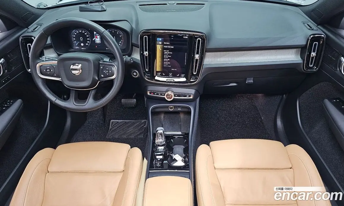 Volvo XC40 2021 2.0 автомат (гидро), фото 7