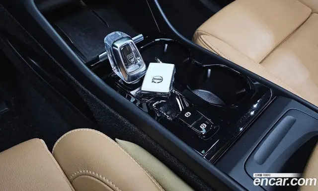 Volvo XC40 2021 2.0 автомат (гидро), миниатюра 9