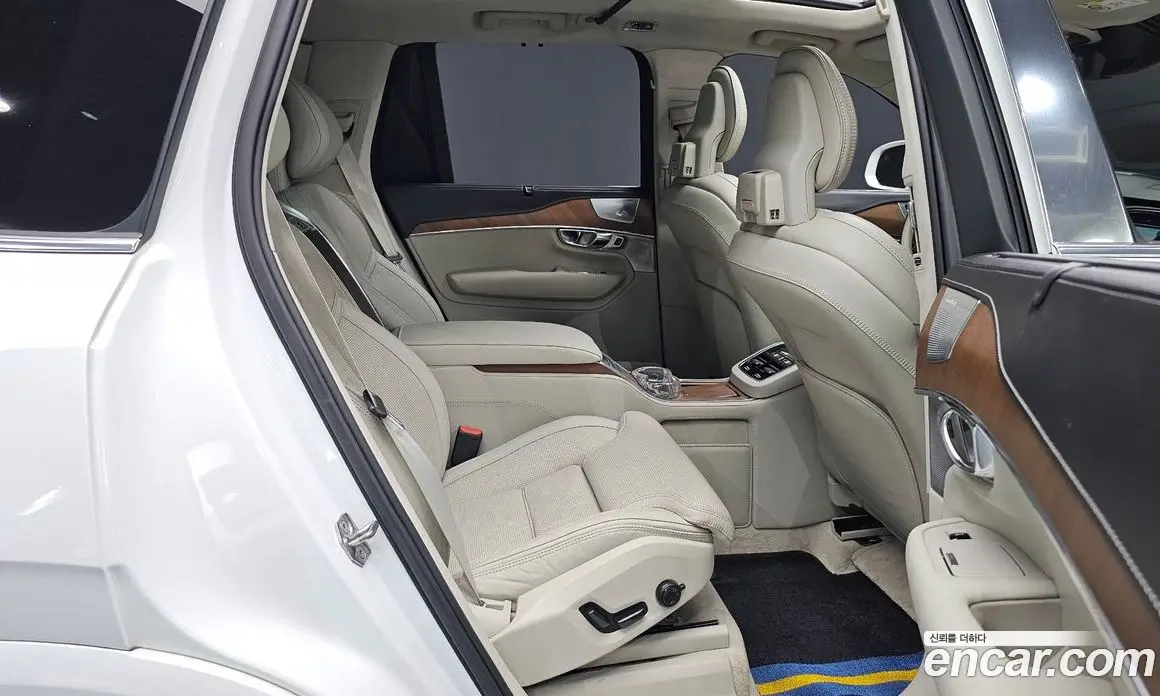 Volvo XC90 2017 2.0 автомат (гидро), фото 11 Volvo XC90 2017 2.0 автомат (гидро), фото 11