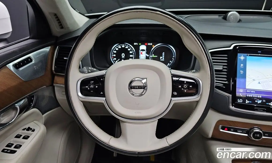 Volvo XC90 2017 2.0 автомат (гидро), фото 12 Volvo XC90 2017 2.0 автомат (гидро), фото 12
