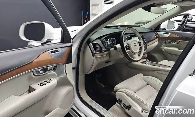 Volvo XC90 2017 2.0 автомат (гидро), миниатюра 10 Volvo XC90 2017 2.0 автомат (гидро), миниатюра 10