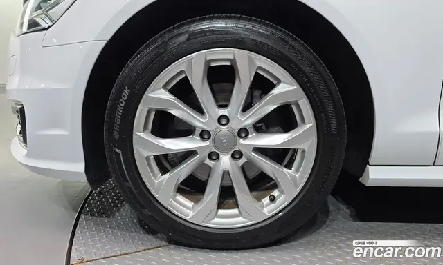 Audi A6 2016 2.0 автомат (гидро), миниатюра 5