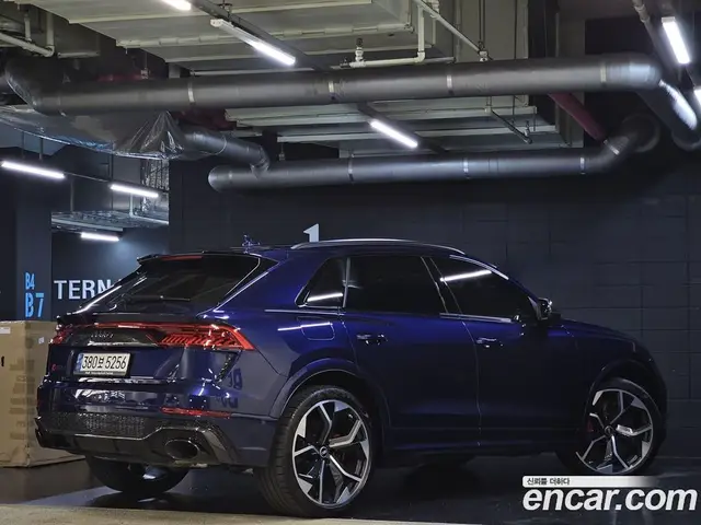 Audi RSQ8 2021 4.0 автомат (гидро), миниатюра 5