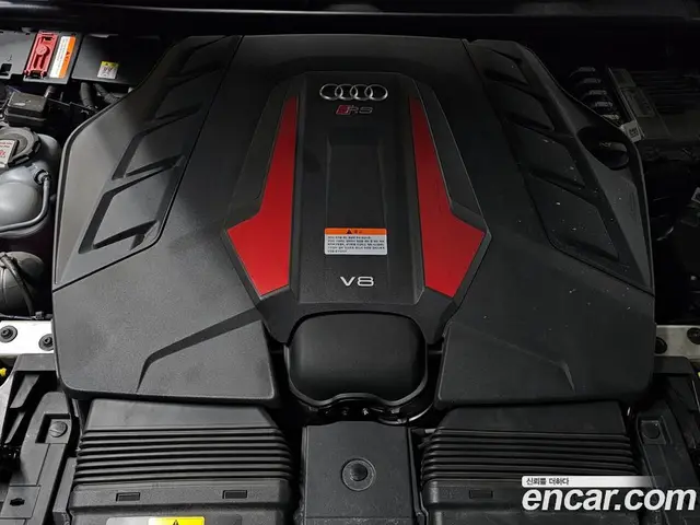 Audi RSQ8 2021 4.0 автомат (гидро), миниатюра 8