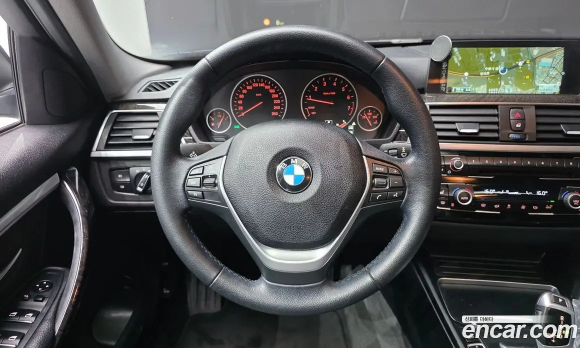 BMW 3 серия 2016 2.0 автомат (гидро), фото 14