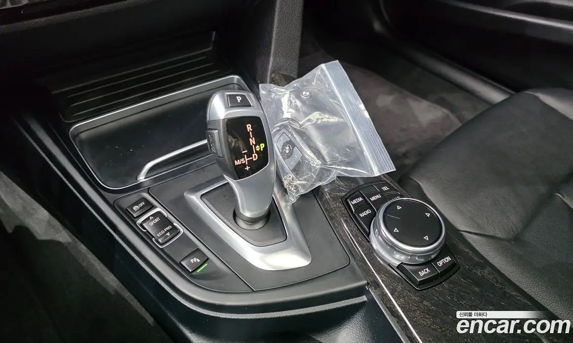 BMW 3 серия 2016 2.0 автомат (гидро), фото 9