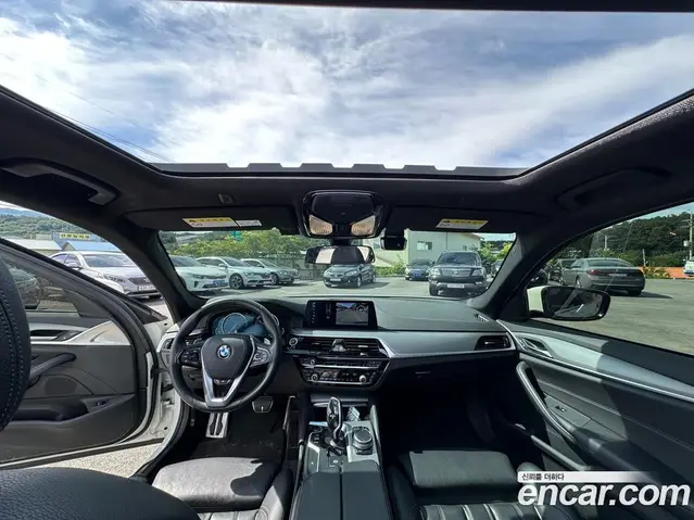 BMW 5 серия 2018 2.0 автомат (гидро), миниатюра 11 BMW 5 серия 2018 2.0 автомат (гидро), миниатюра 11