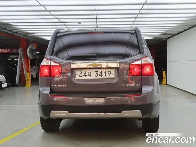 Chevrolet Orlando 2012 2.0 автомат (гидро), миниатюра 3