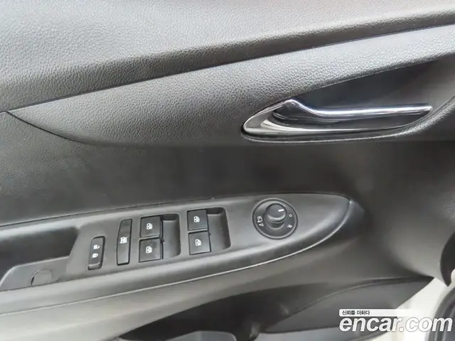 Chevrolet Spark 2016 1.0 автомат (гидро), миниатюра 9