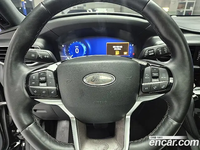 Ford Explorer 2022 3.0 автомат (гидро), миниатюра 12