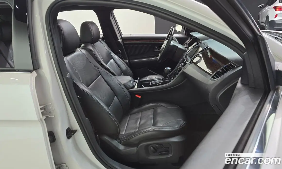 Ford Taurus 2015 2.0 автомат (гидро), фото 12 Ford Taurus 2015 2.0 автомат (гидро), фото 12
