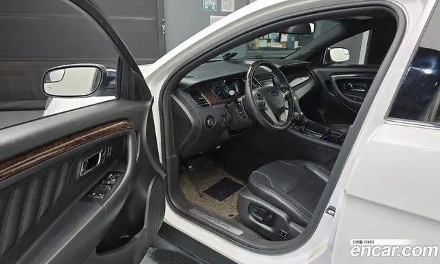 Ford Taurus 2015 2.0 автомат (гидро), миниатюра 10 Ford Taurus 2015 2.0 автомат (гидро), миниатюра 10