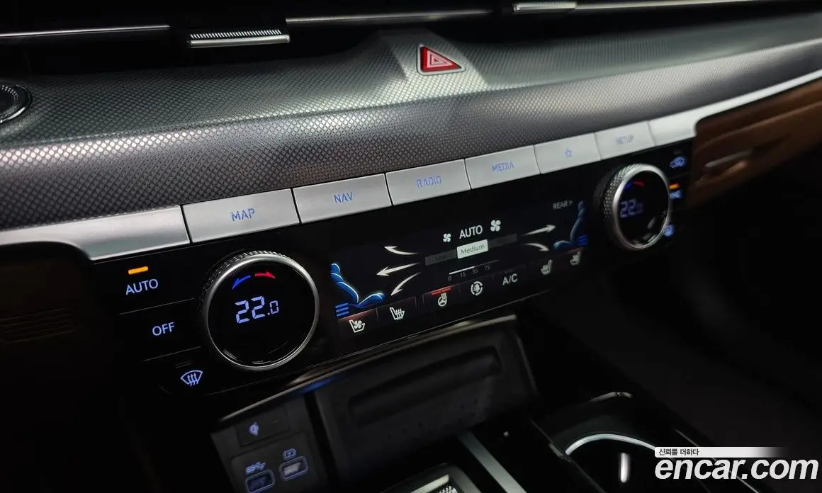 Genesis G80 2023 2.5 автомат (гидро), фото 19