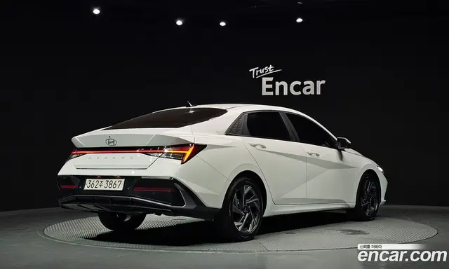 Hyundai Avante 2023 1.6 автомат (гидро), миниатюра 2