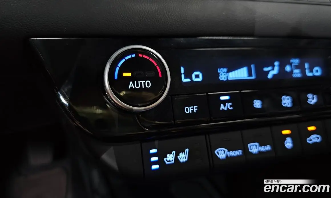 Hyundai Avante 2023 1.6 автомат (гидро), фото 17