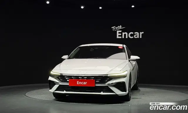Hyundai Avante 2023 1.6 автомат (гидро), миниатюра 3