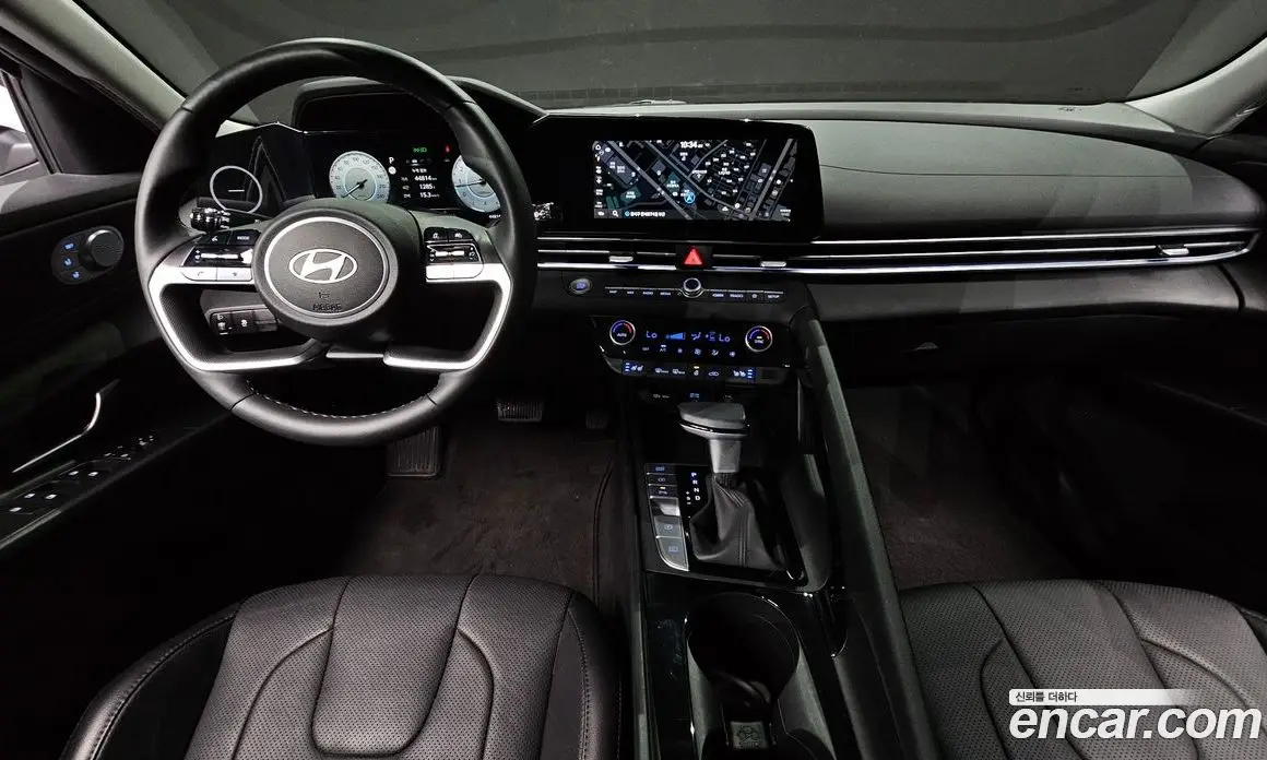 Hyundai Avante 2023 1.6 автомат (гидро), фото 7