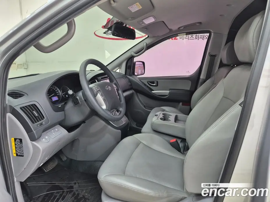 Hyundai Starex 2017 2.5 автомат (гидро), фото 7 Hyundai Starex 2017 2.5 автомат (гидро), фото 7