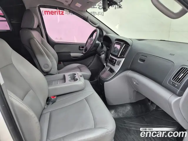 Hyundai Starex 2017 2.5 автомат (гидро), миниатюра 8 Hyundai Starex 2017 2.5 автомат (гидро), миниатюра 8