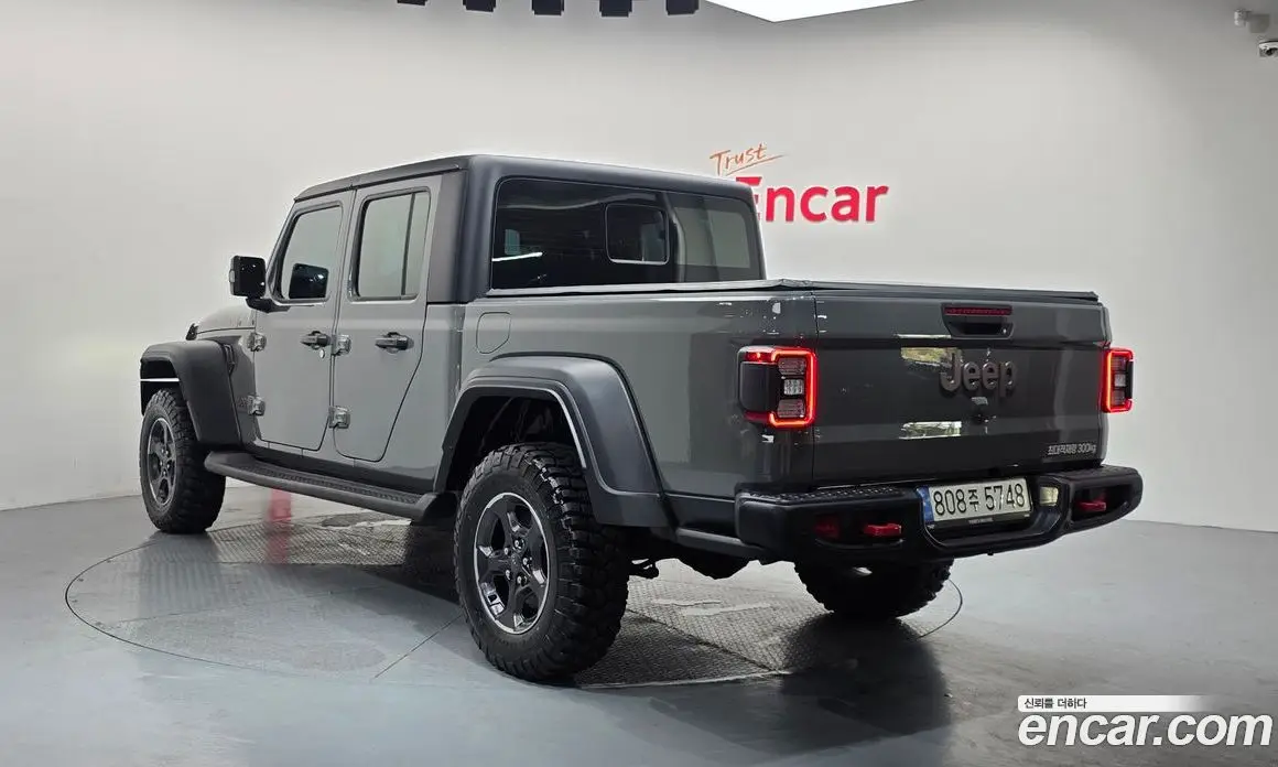 Jeep Gladiator 2023 3.6 автомат (гидро), фото 2 Jeep Gladiator 2023 3.6 автомат (гидро), фото 2