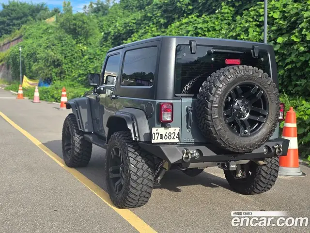 Jeep Wrangler 2014 2.8 автомат (гидро), миниатюра 3