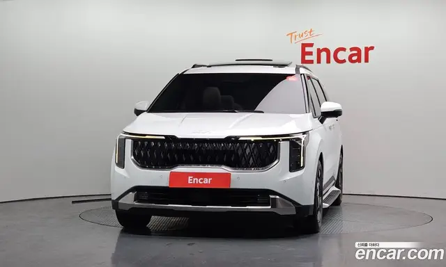 Kia Carnival 2023 2.2 автомат (гидро), миниатюра 3