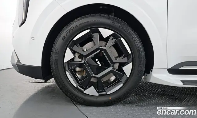 Kia Carnival 2023 2.2 автомат (гидро), миниатюра 5