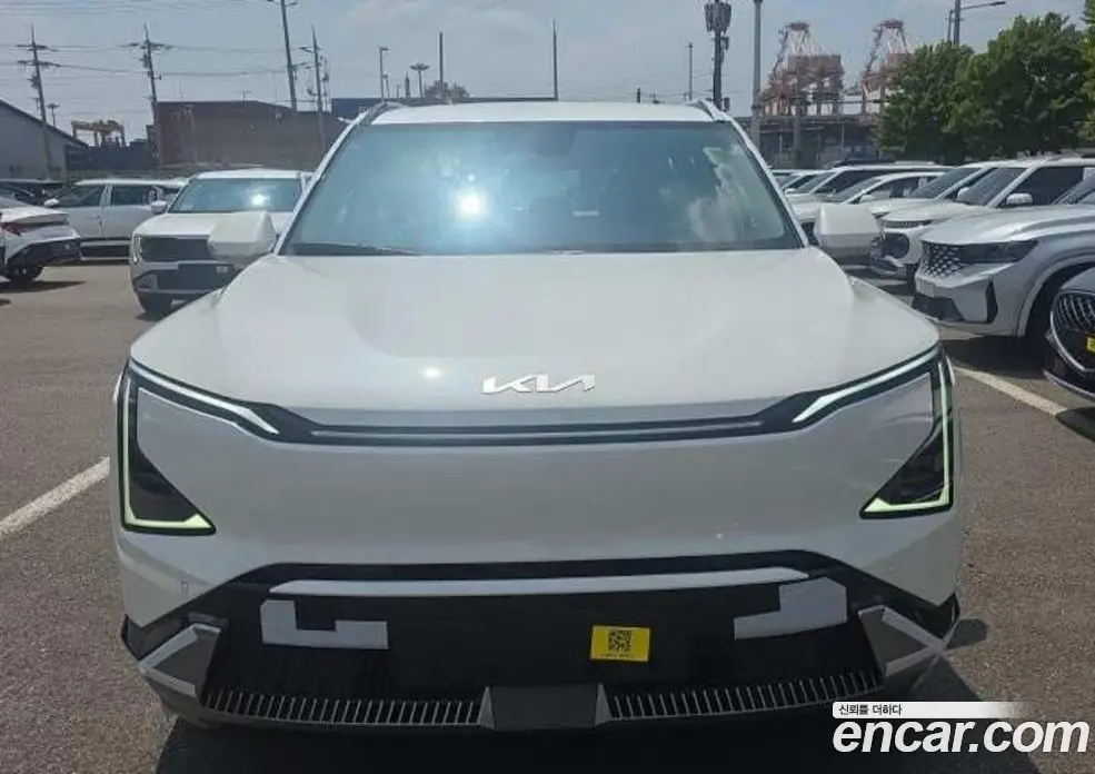 Kia EV5 2026 0.1 автомат (гидро), фото 1 Kia EV5 2026 0.1 автомат (гидро), фото 1