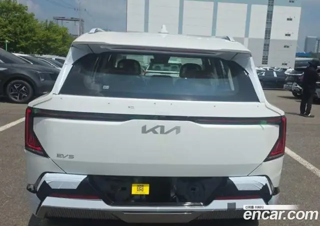 Kia EV5 2026 0.1 автомат (гидро), миниатюра 3 Kia EV5 2026 0.1 автомат (гидро), миниатюра 3