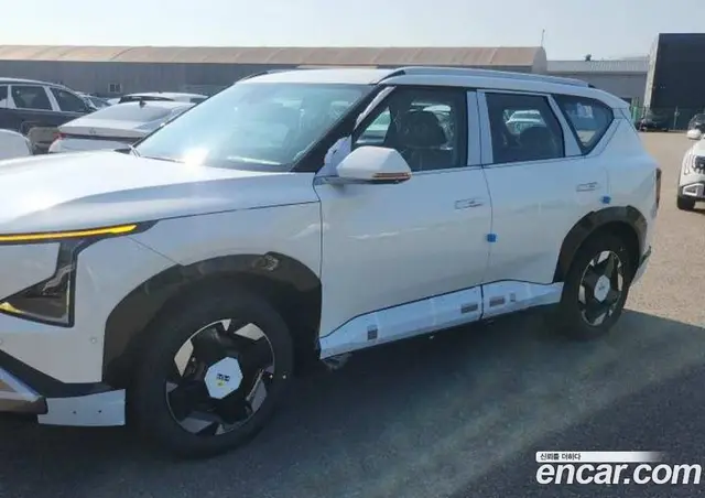 Kia EV5 2026 0.1 автомат (гидро), миниатюра 2 Kia EV5 2026 0.1 автомат (гидро), миниатюра 2