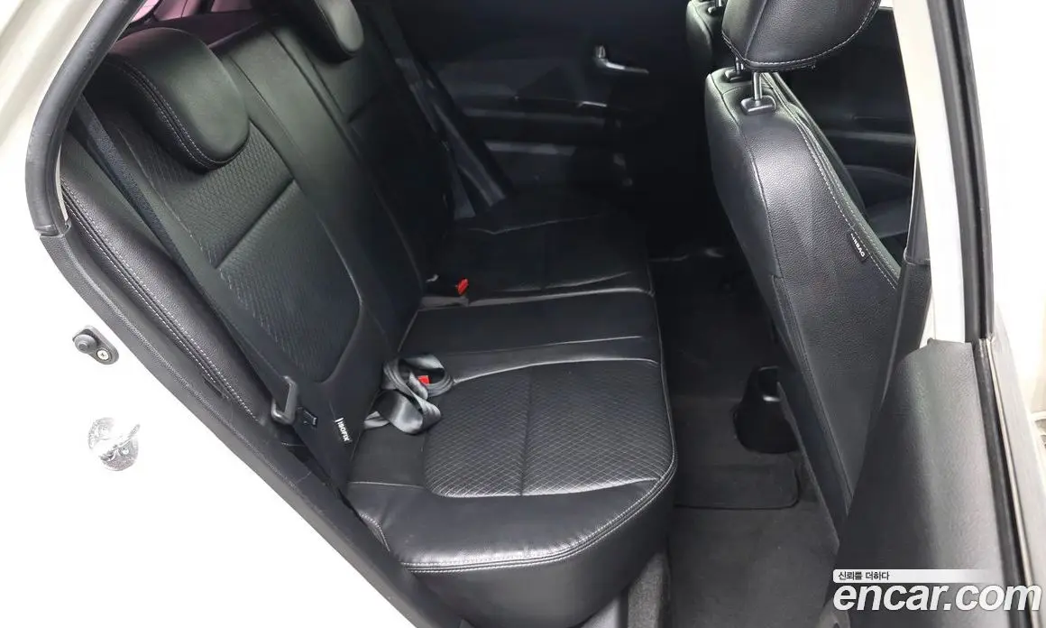 Kia Morning 2012 1.0 автомат (гидро), фото 12 Kia Morning 2012 1.0 автомат (гидро), фото 12