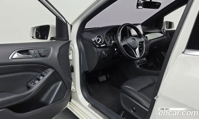 Mercedes-Benz B-Class 2014 1.8 автомат (гидро), миниатюра 10