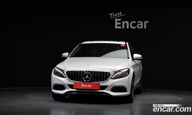 Mercedes-Benz C-Class 2017 2.0 автомат (гидро), миниатюра 3 Mercedes-Benz C-Class 2017 2.0 автомат (гидро), миниатюра 3