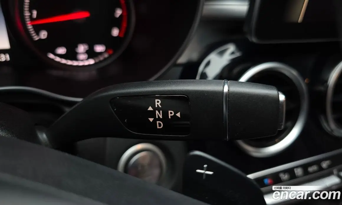 Mercedes-Benz C-Class 2017 2.0 автомат (гидро), фото 9 Mercedes-Benz C-Class 2017 2.0 автомат (гидро), фото 9