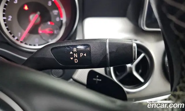 Mercedes-Benz GLA-Class 2016 2.1 автомат (гидро), миниатюра 9