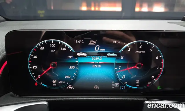Mercedes-Benz GLB-Class 2022 2.0 автомат (гидро), миниатюра 8 Mercedes-Benz GLB-Class 2022 2.0 автомат (гидро), миниатюра 8