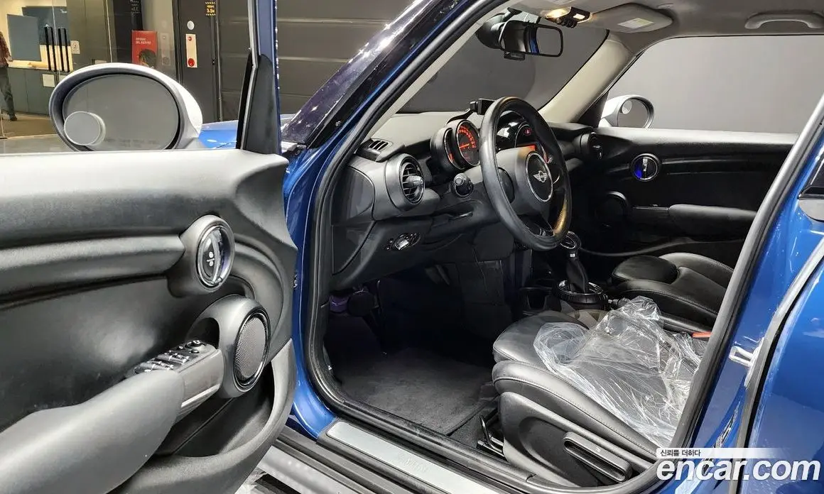 Mini Cooper 2017 1.5 автомат (гидро), фото 10 Mini Cooper 2017 1.5 автомат (гидро), фото 10