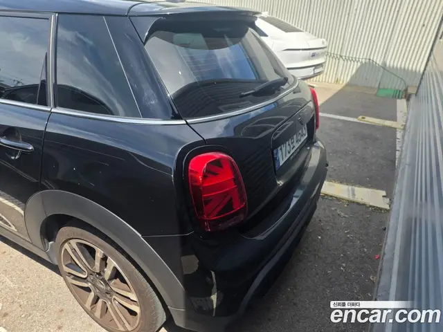 Mini Cooper 2024 2.0 автомат (гидро), миниатюра 2