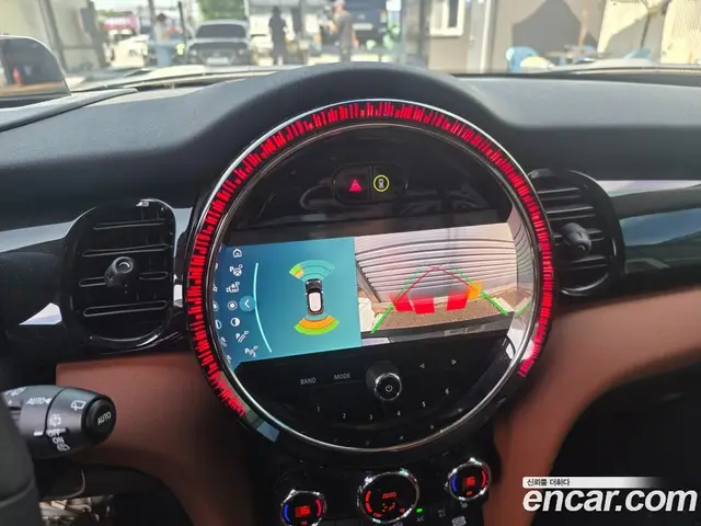 Mini Cooper 2024 2.0 автомат (гидро), миниатюра 6