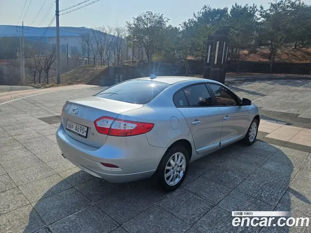 Renault (Samsung) SM3 2011 1.6 автомат (гидро), миниатюра 5 Renault (Samsung) SM3 2011 1.6 автомат (гидро), миниатюра 5
