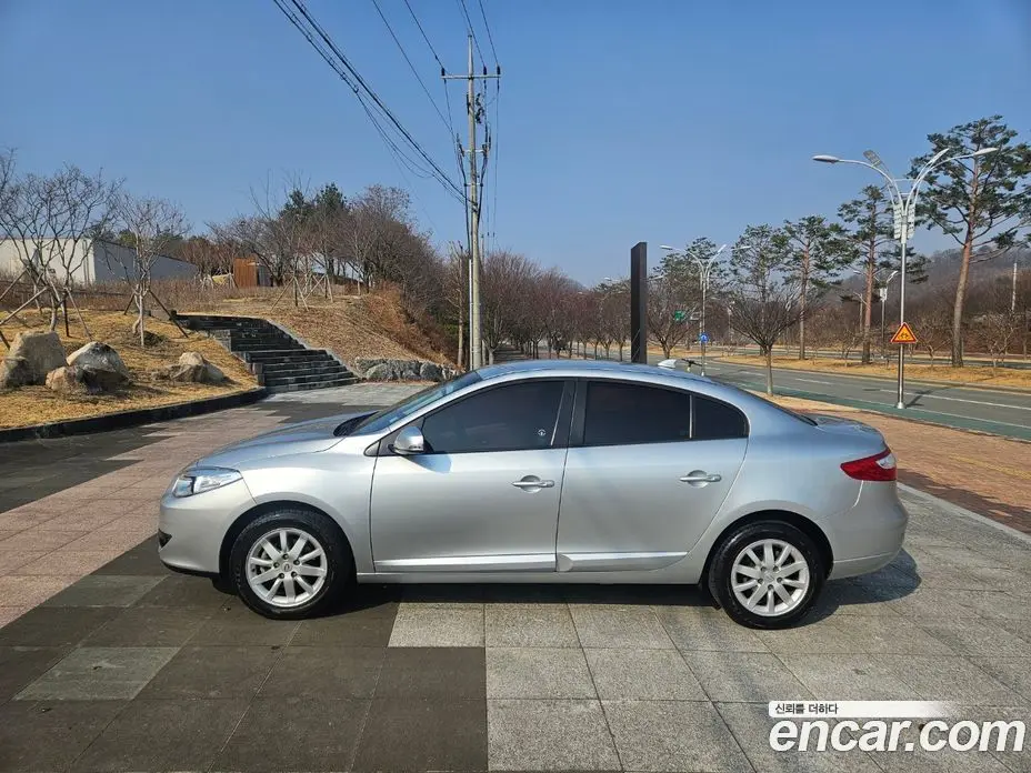 Renault (Samsung) SM3 2011 1.6 автомат (гидро), фото 8 Renault (Samsung) SM3 2011 1.6 автомат (гидро), фото 8