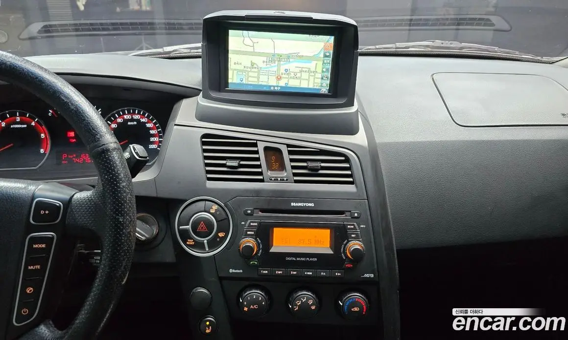 SsangYong Korando 2013 2.0 автомат (гидро), фото 14