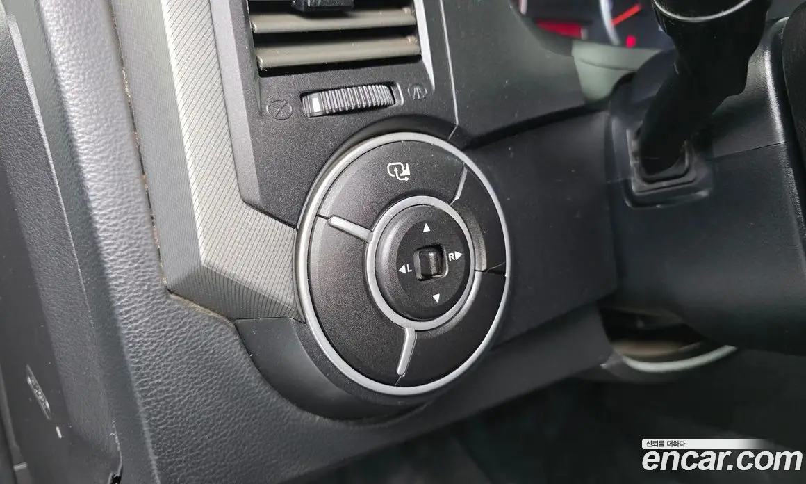 SsangYong Korando 2013 2.0 автомат (гидро), фото 13
