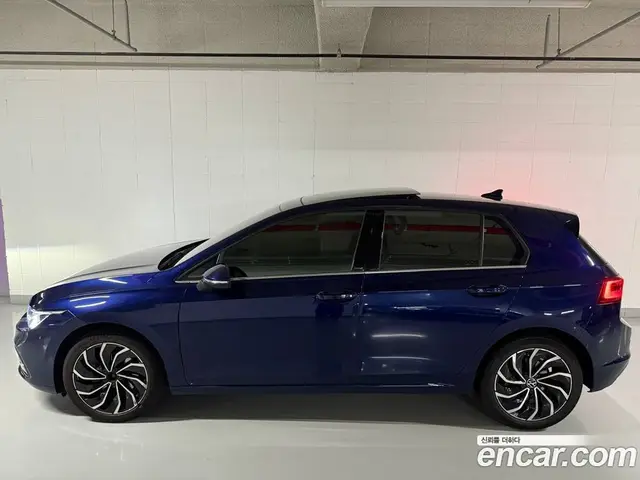 Volkswagen Golf 2022 2.0 автомат (гидро), миниатюра 2