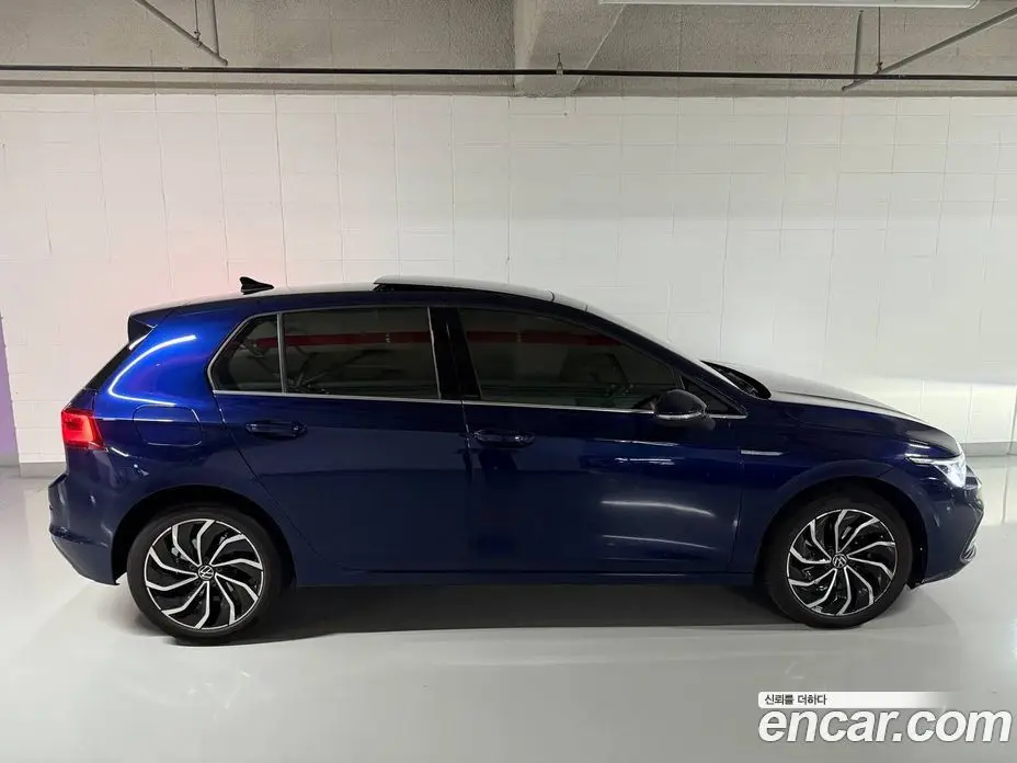 Volkswagen Golf 2022 2.0 автомат (гидро), фото 3