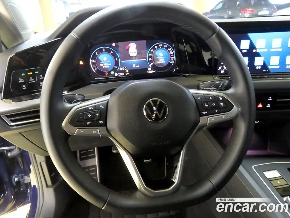 Volkswagen Golf 2022 2.0 автомат (гидро), фото 8