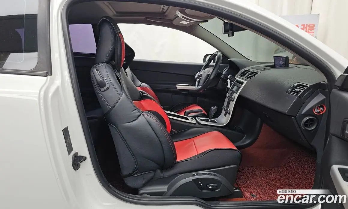 Volvo C30 2012 2.0 автомат (гидро), фото 11 Volvo C30 2012 2.0 автомат (гидро), фото 11