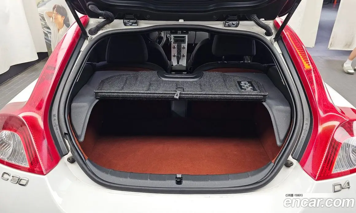 Volvo C30 2012 2.0 автомат (гидро), фото 20 Volvo C30 2012 2.0 автомат (гидро), фото 20