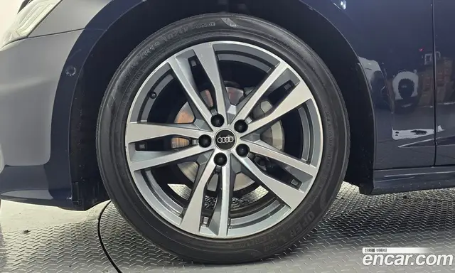 Audi A6 2023 2.0 автомат (гидро), миниатюра 5