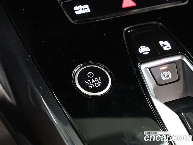 Audi Q4 e-tron 2023 1.0 автомат (гидро), миниатюра 10